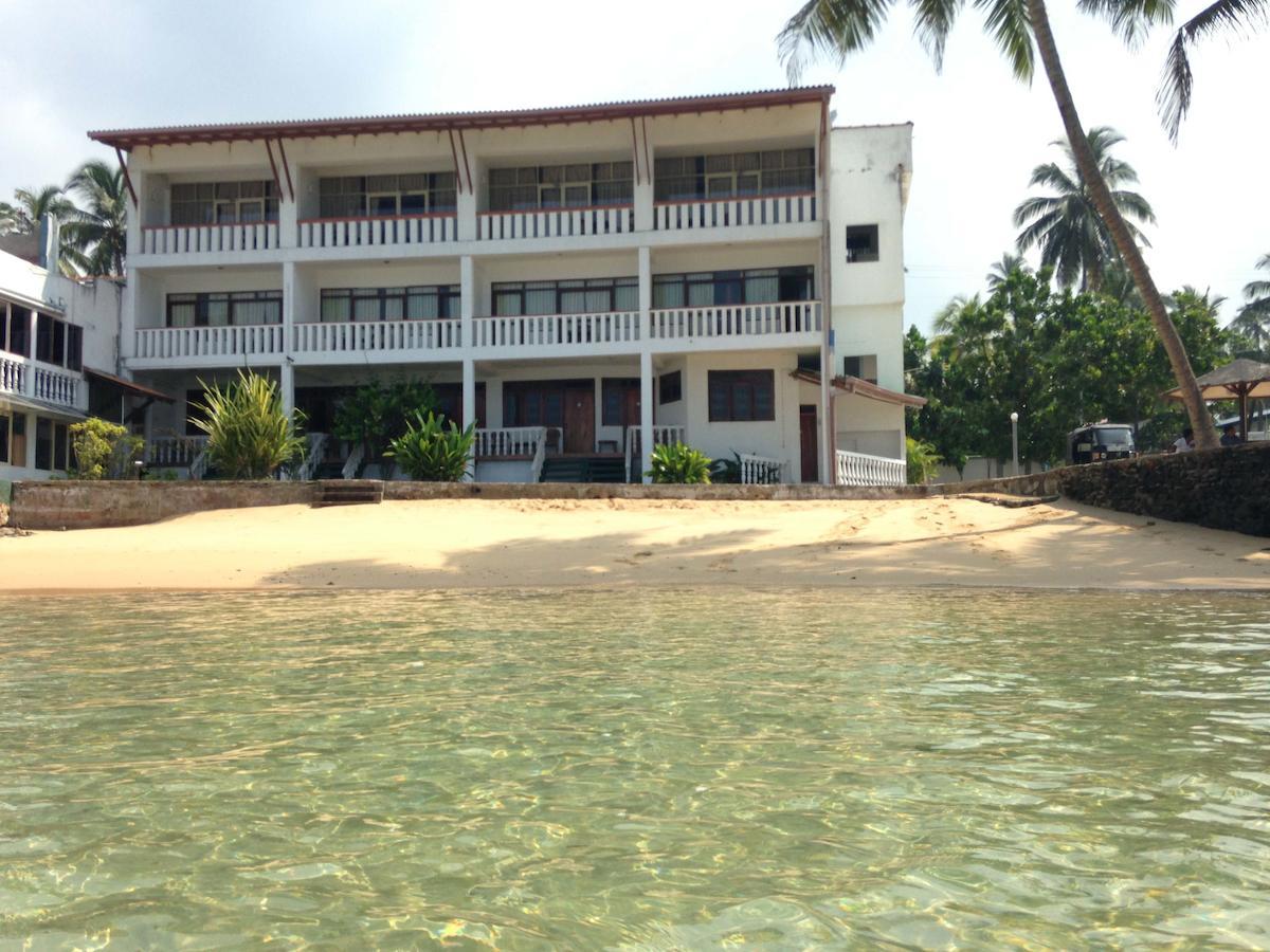 Miltons Beach Resort Unawatuna Exterior foto