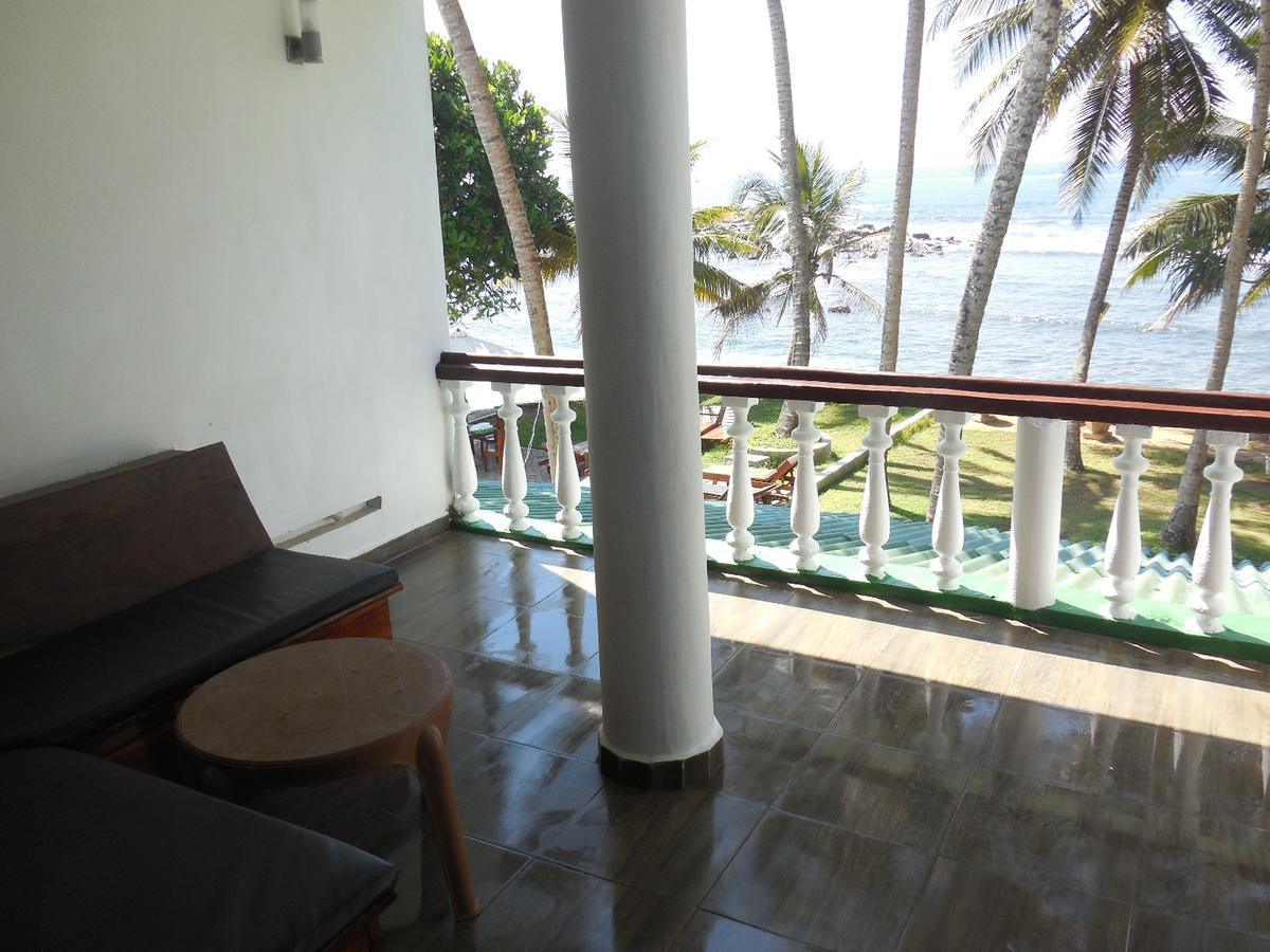 Miltons Beach Resort Unawatuna Exterior foto